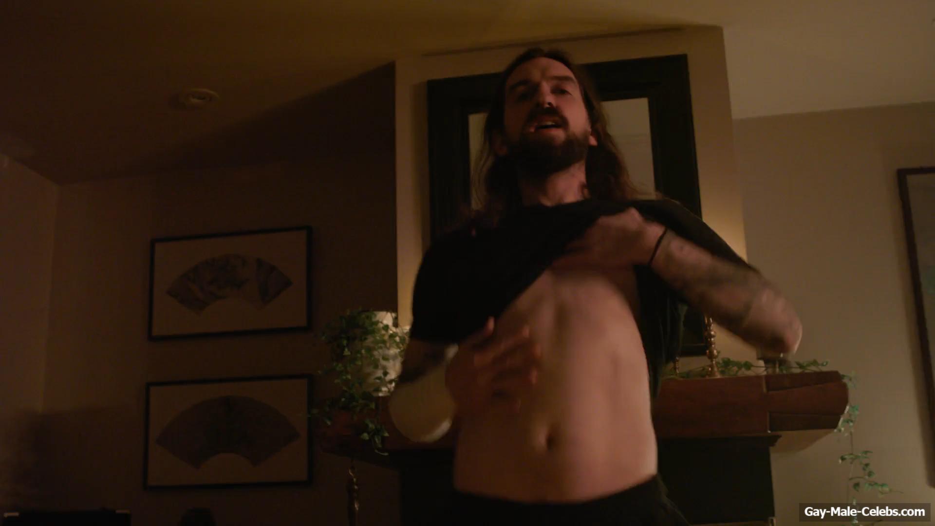 Alex Lee Williams frontal nude