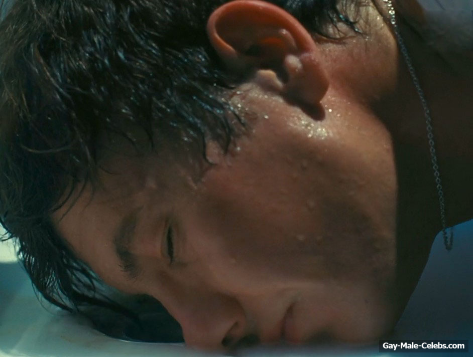 Barry Keoghan nude in Saltburn