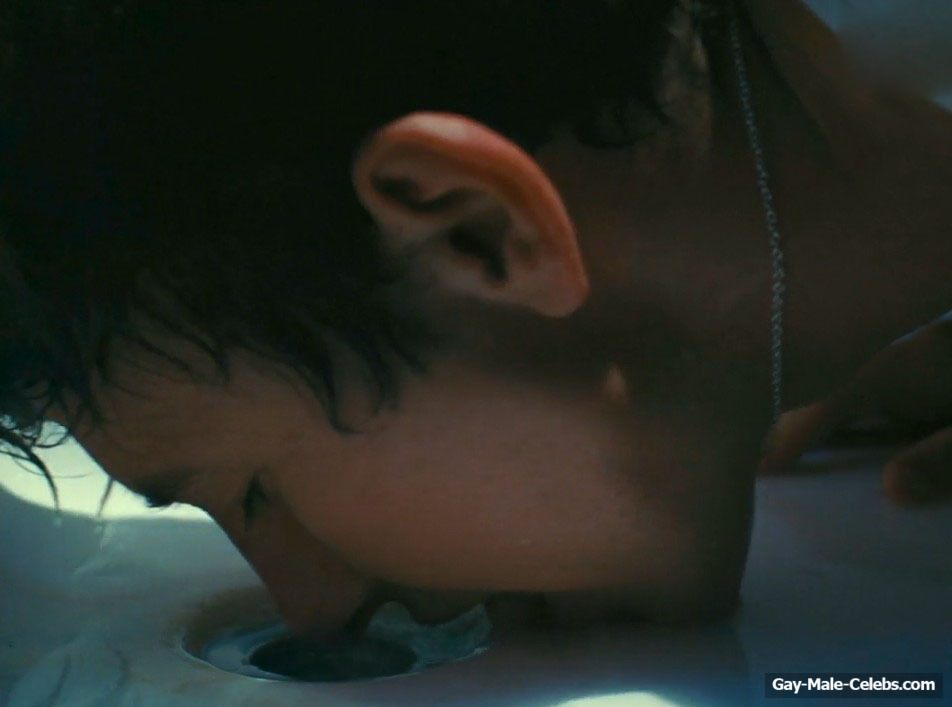 Barry Keoghan Nude And Cum Eating Scenes in Saltburn