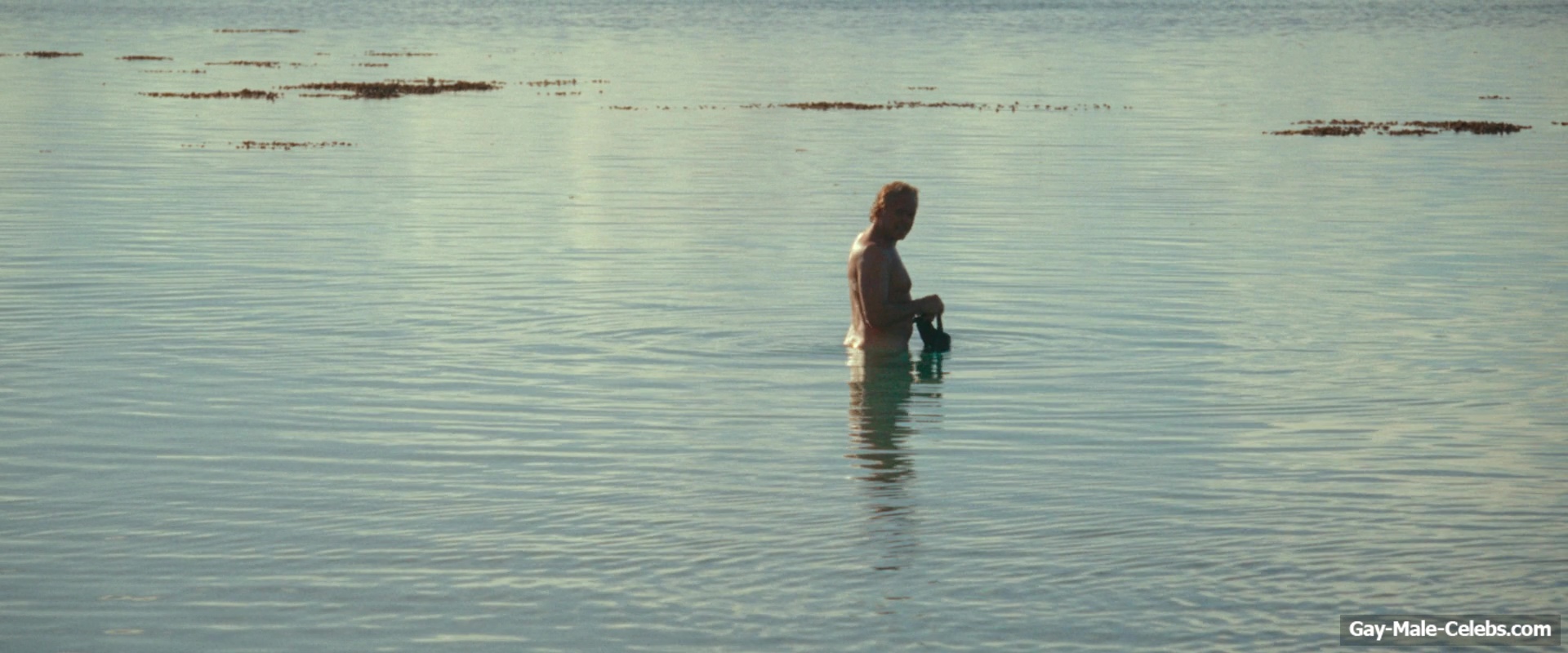 Billy Zane nude in Waltzing With Brando