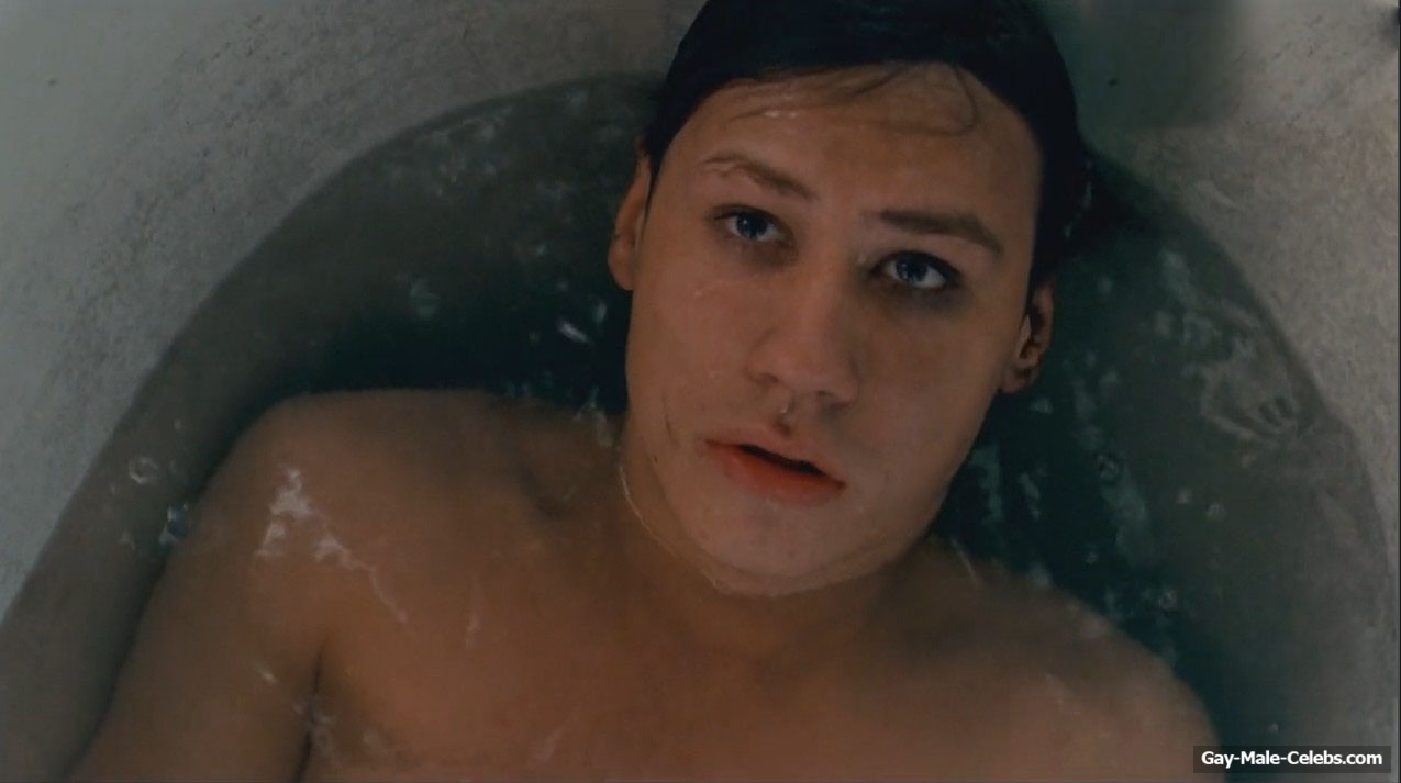 David Kross nude in The Reader