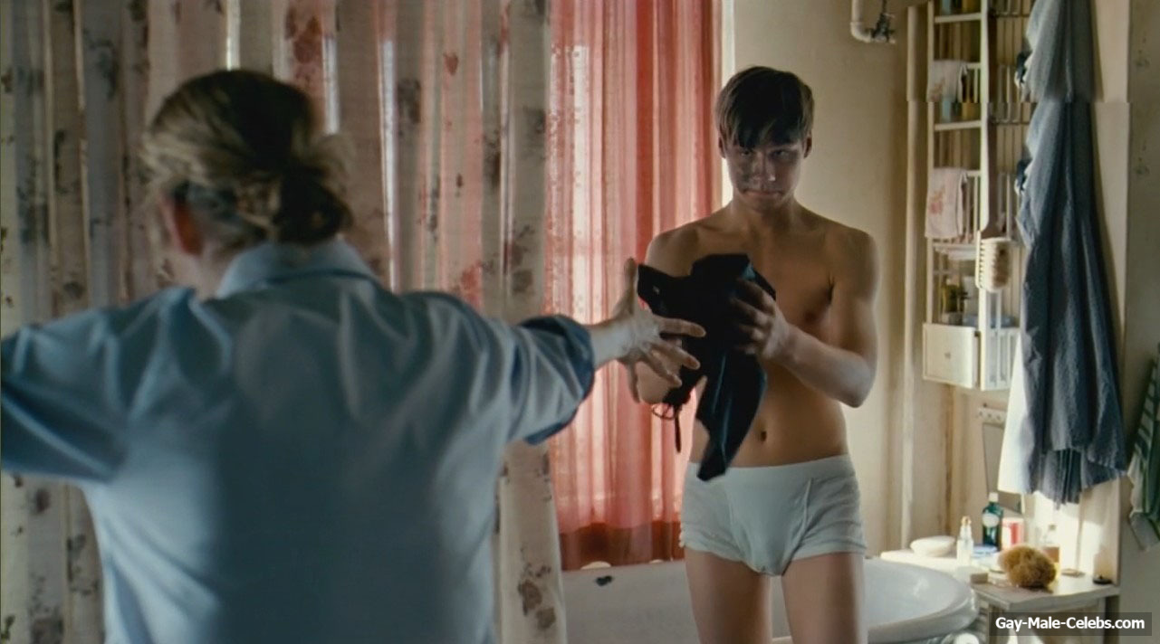 David Kross Nude Real Dick & Uncensored Scenes in The Reader