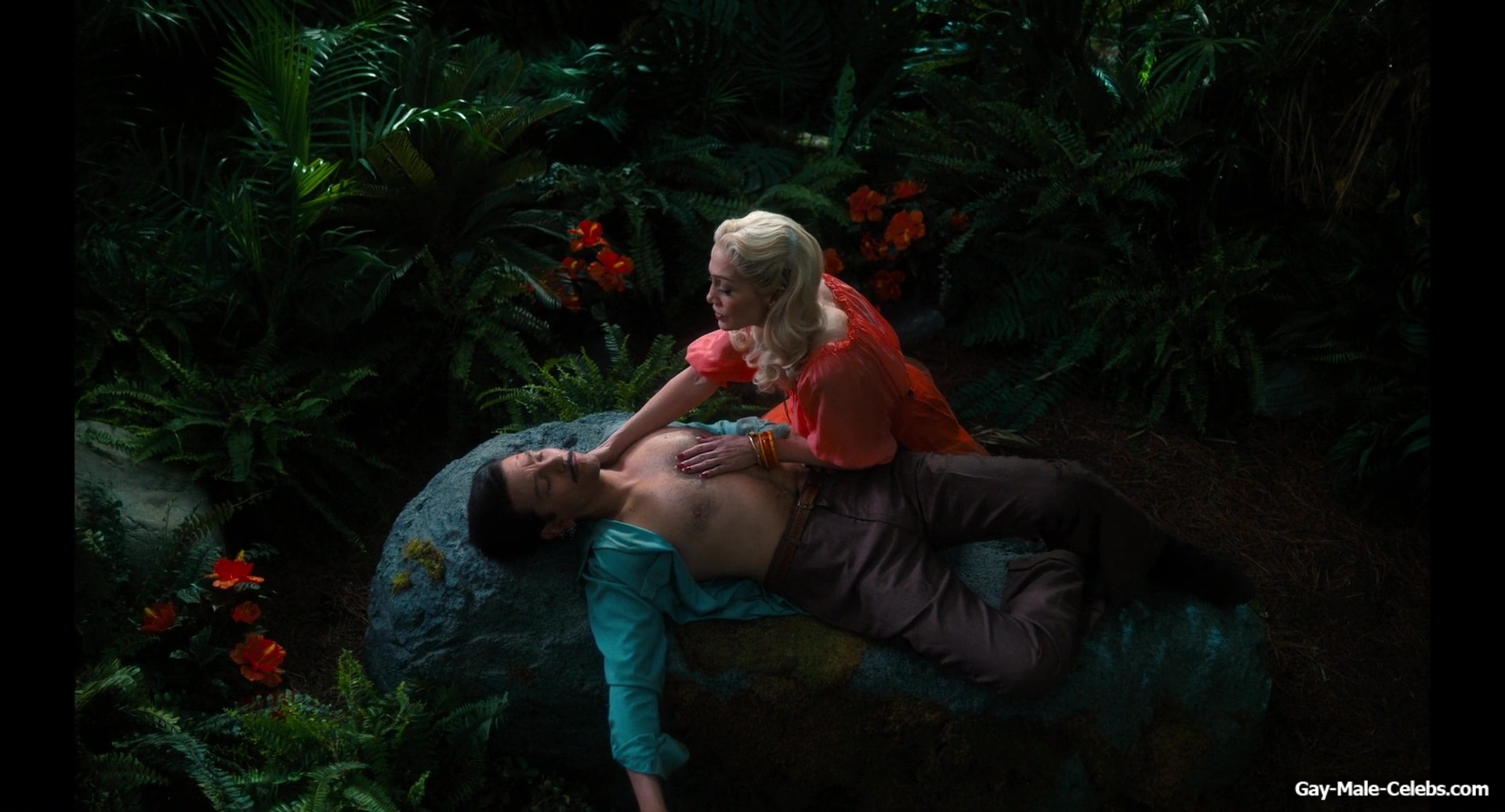 Diego Luna & Tonatiuh Wild Gay Sex Scenes in Kiss Of The Spider Woman