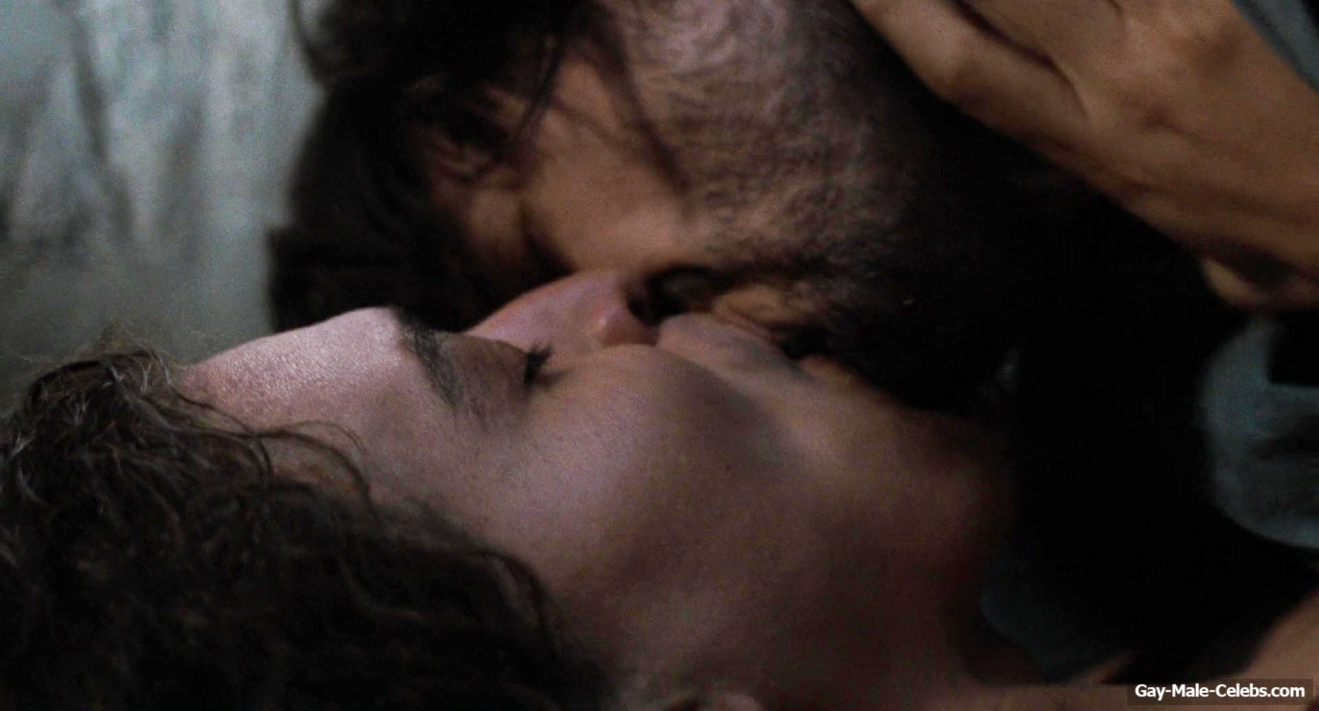 Diego Luna gay sex in Kiss Of The Spider Woman