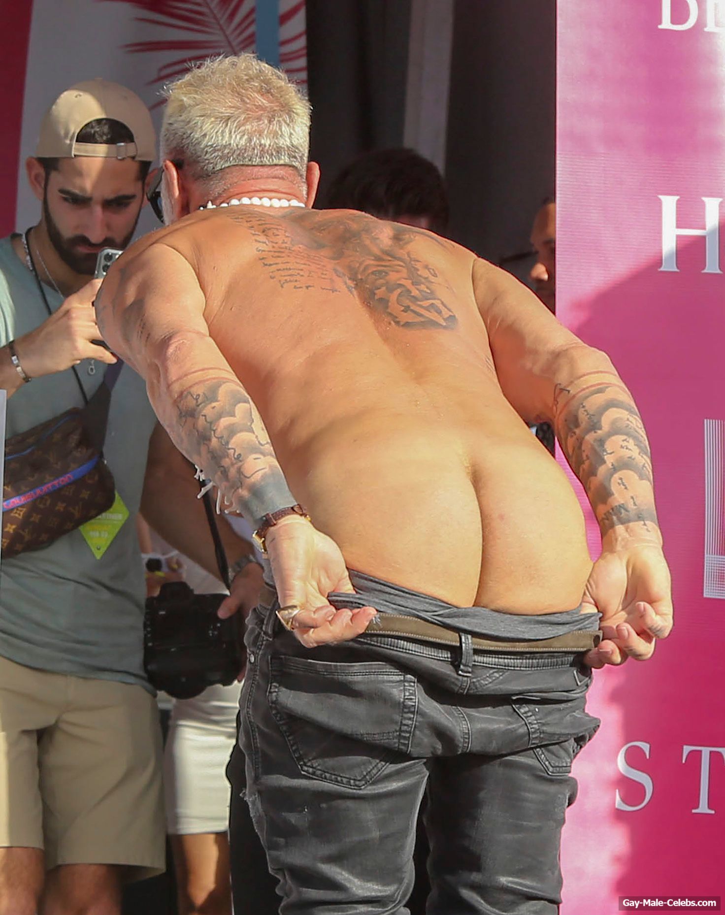 Gianluca Vacchi nude ass