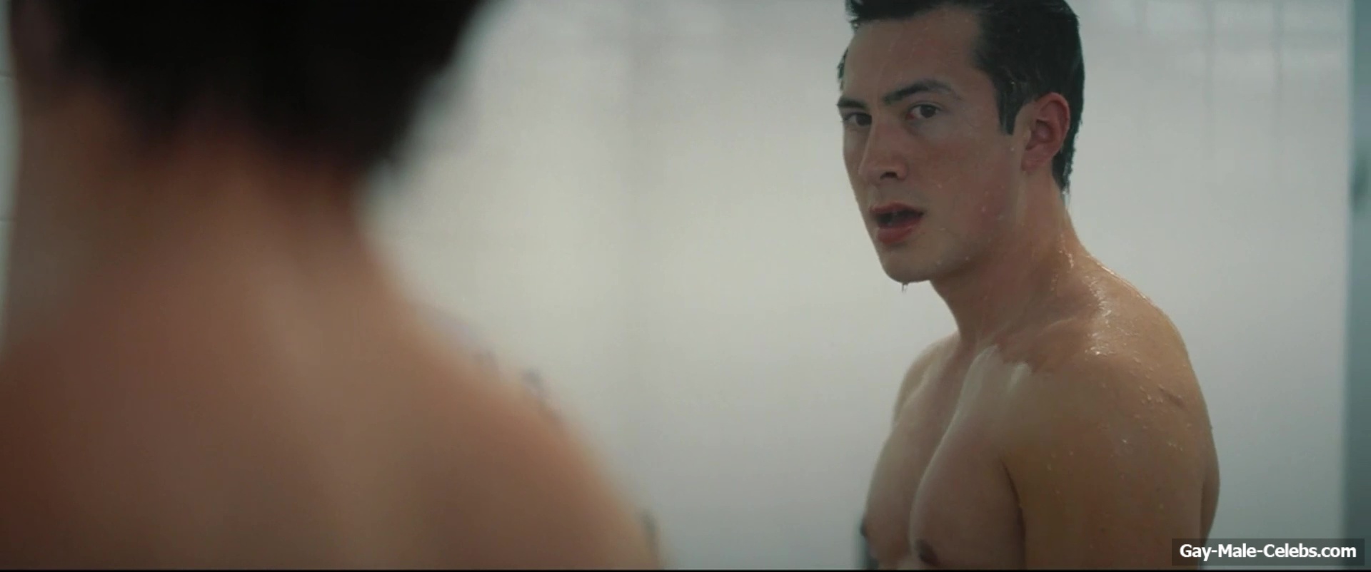 Hudson Williams & Connor Storrie Nude Shower Scene in Heated Rivalry