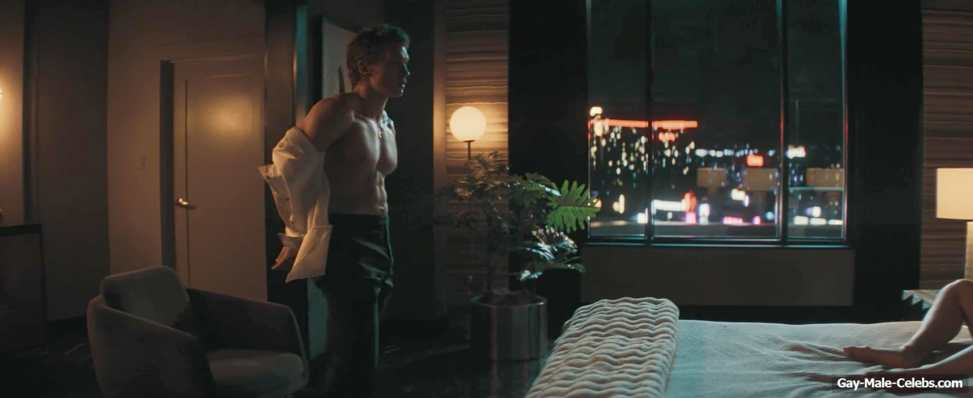 Hudson Williams nude in Heated Rivalry