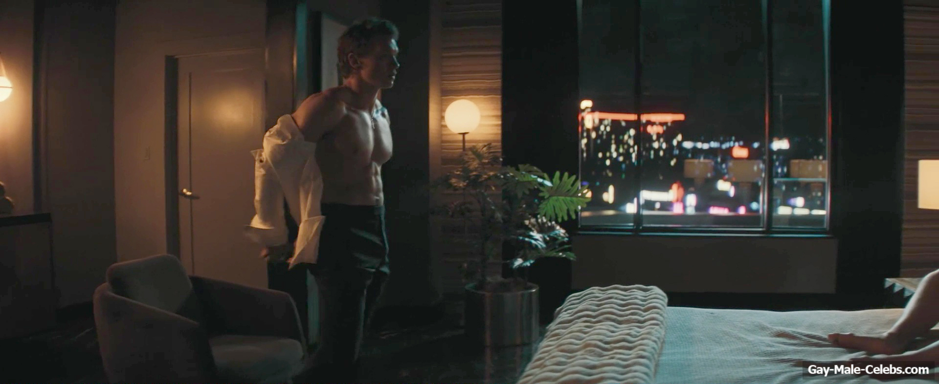 Hudson Williams nude in Heated Rivalry