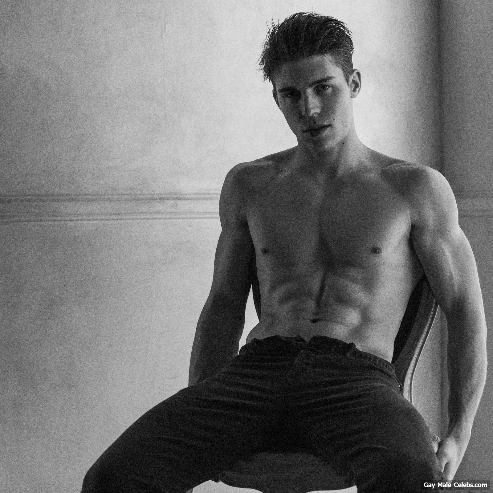 Nolan Gerard Funk nude pics