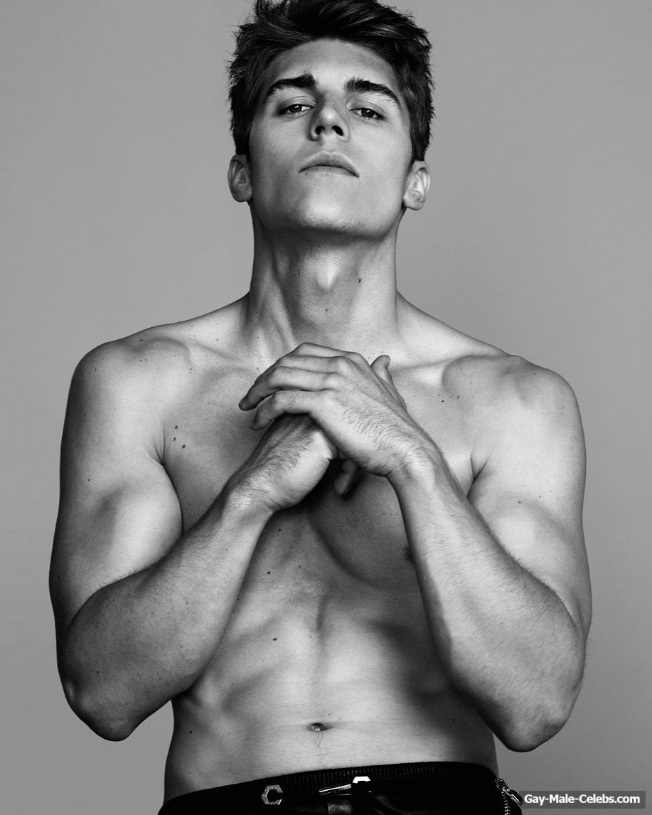 Nolan Gerard Funk Nude Pics And Cock Bulge Video