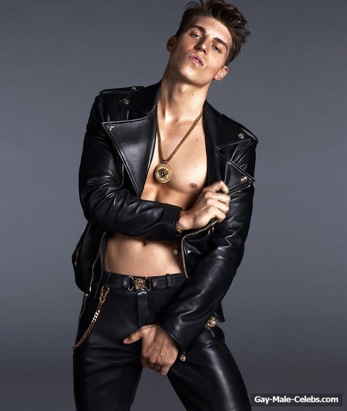 Nolan Gerard Funk nude pics