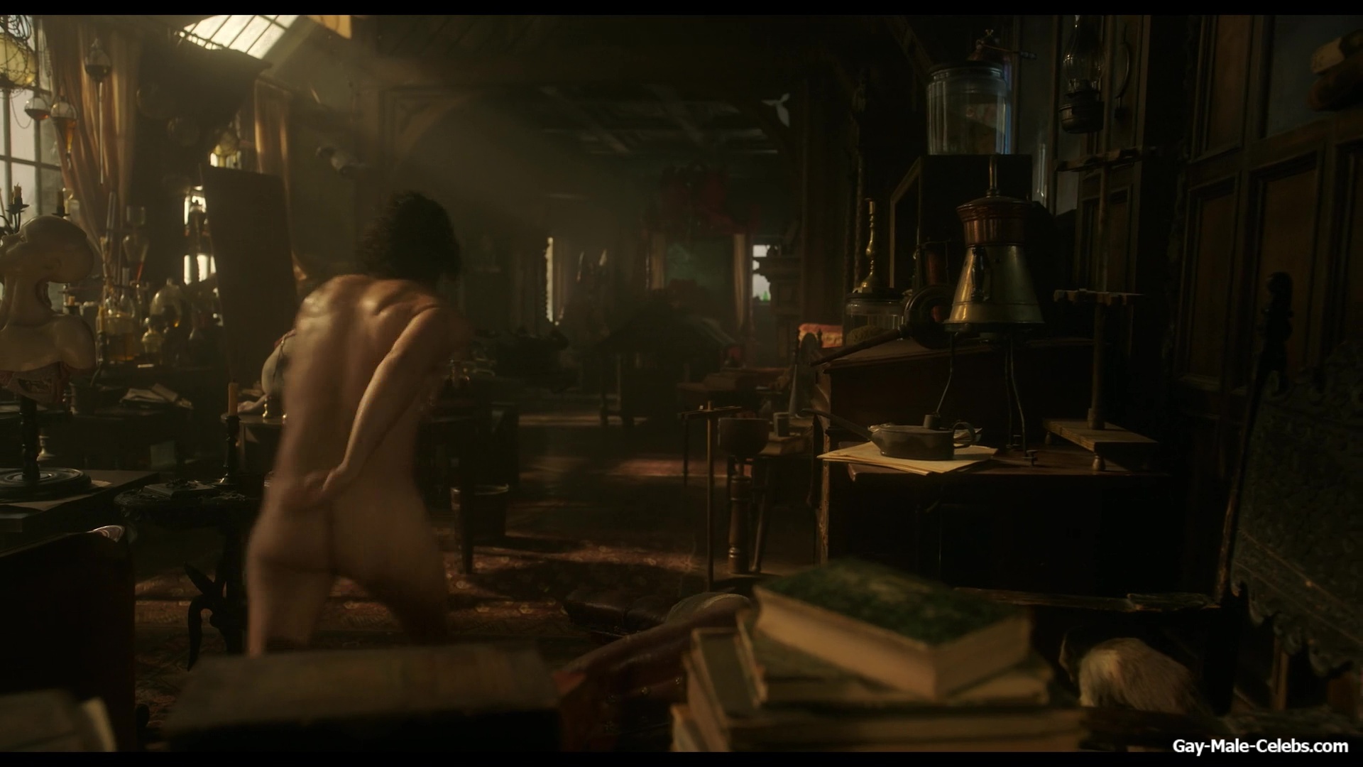 Oscar Isaac nude in Frankenstein