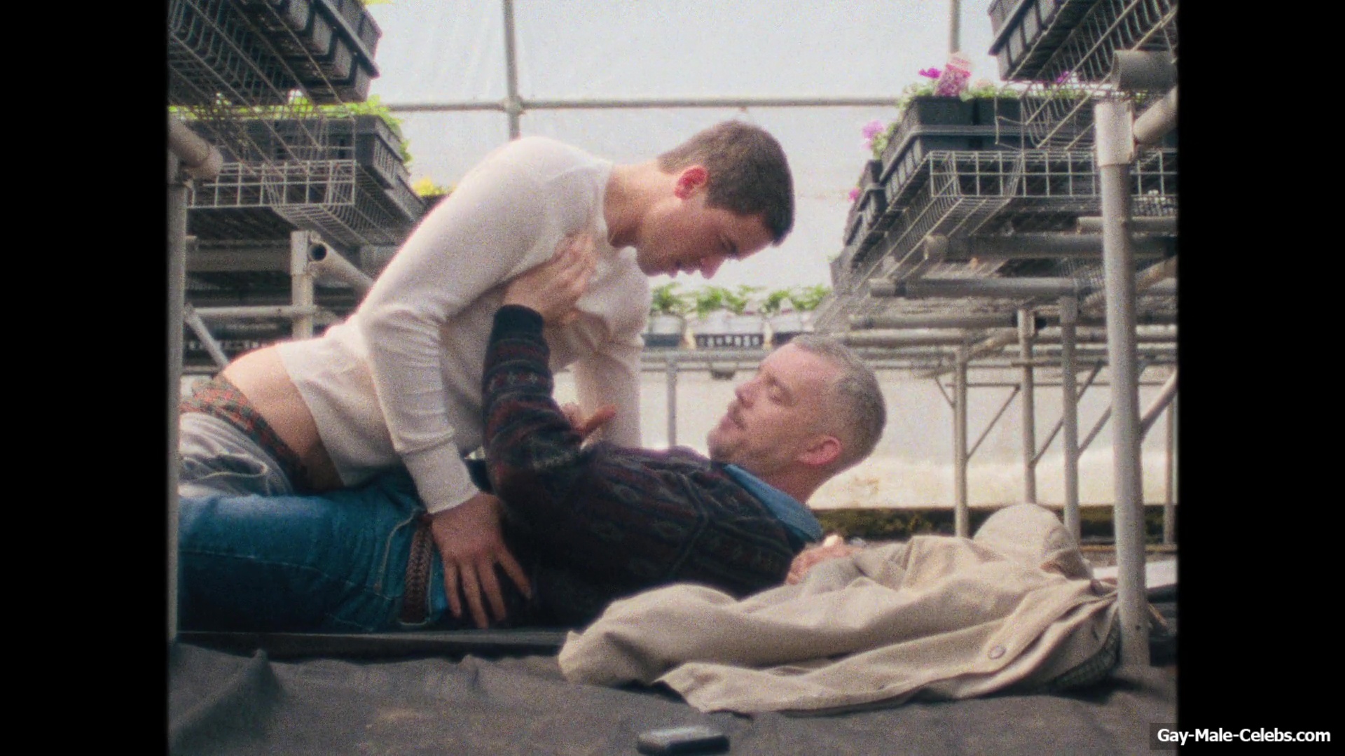 Tom Blyth Goes Nude and Rides Cock in Plainclothes