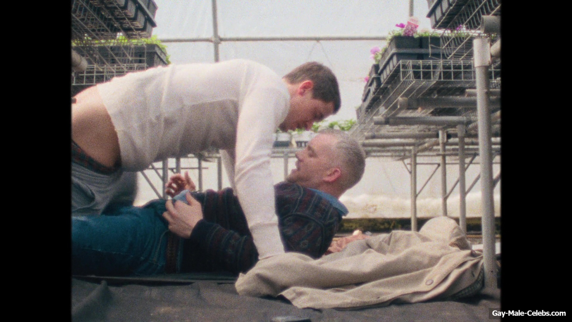 Tom Blyth nude male celeb