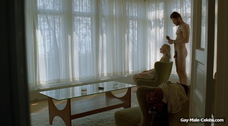 Tommi Korpela Shows Off His Cock In A Man’s Work