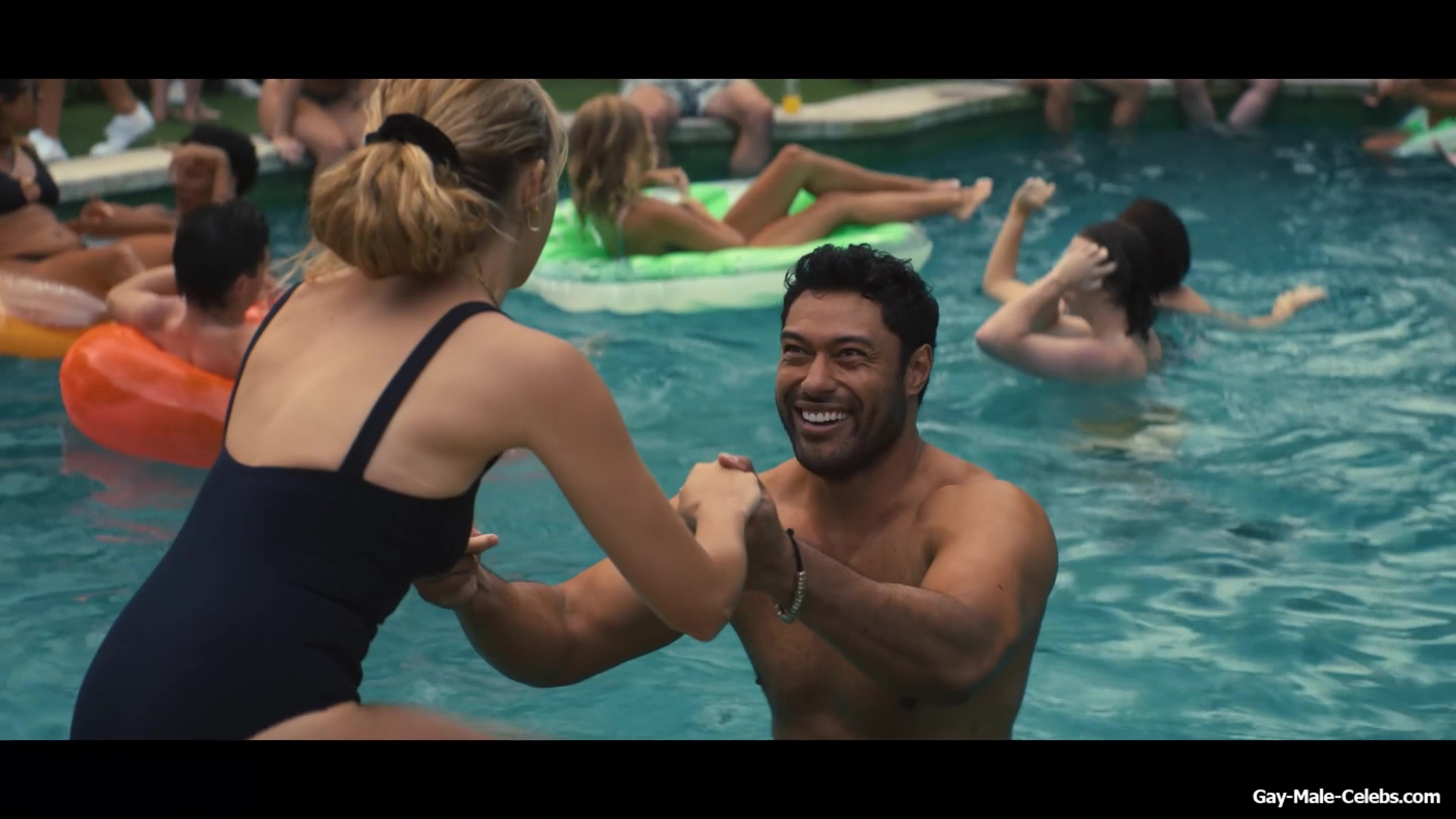 Uli Latukefu Exposed His Muscle Torso In The Last Anniversary