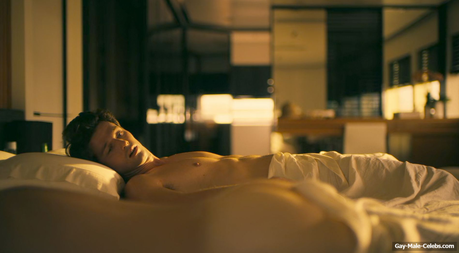 Patrick Schwarzenegger nude in The White Lotus