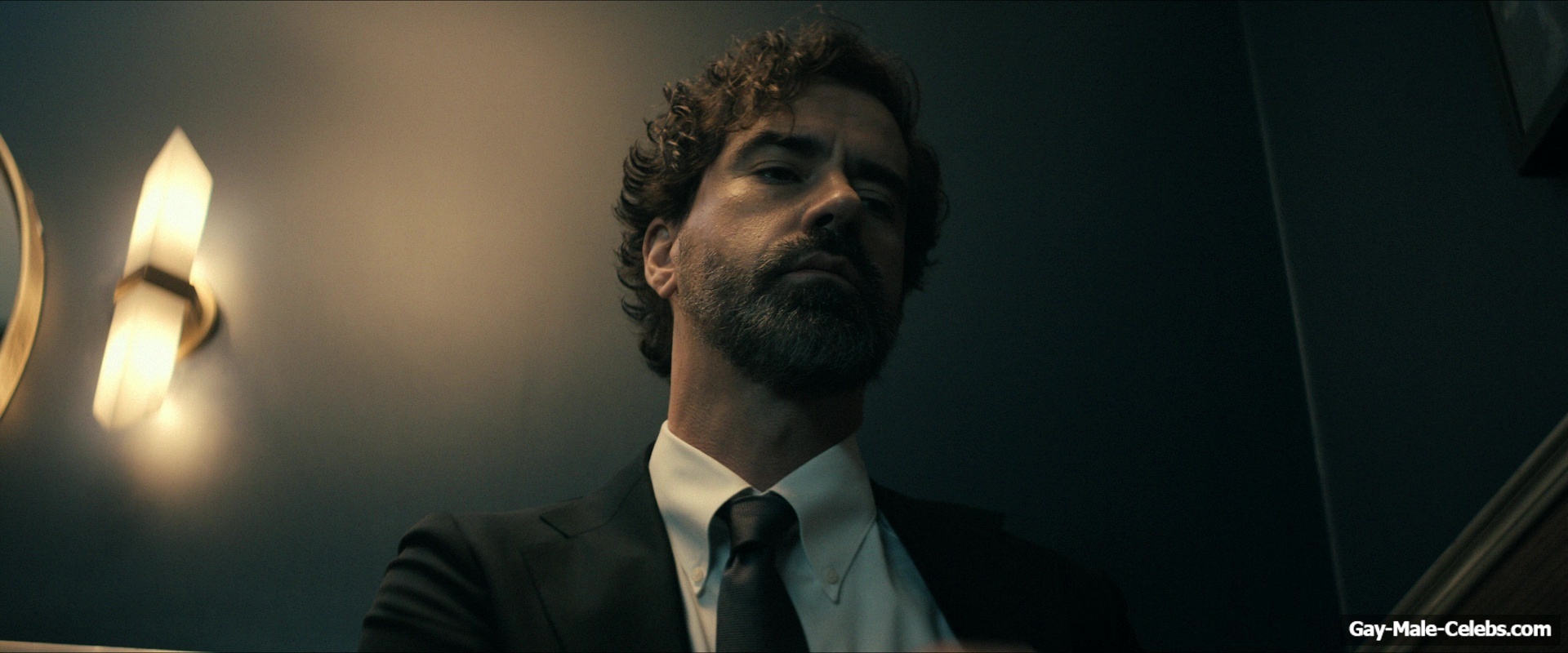 Hamish Linklater frontal nude