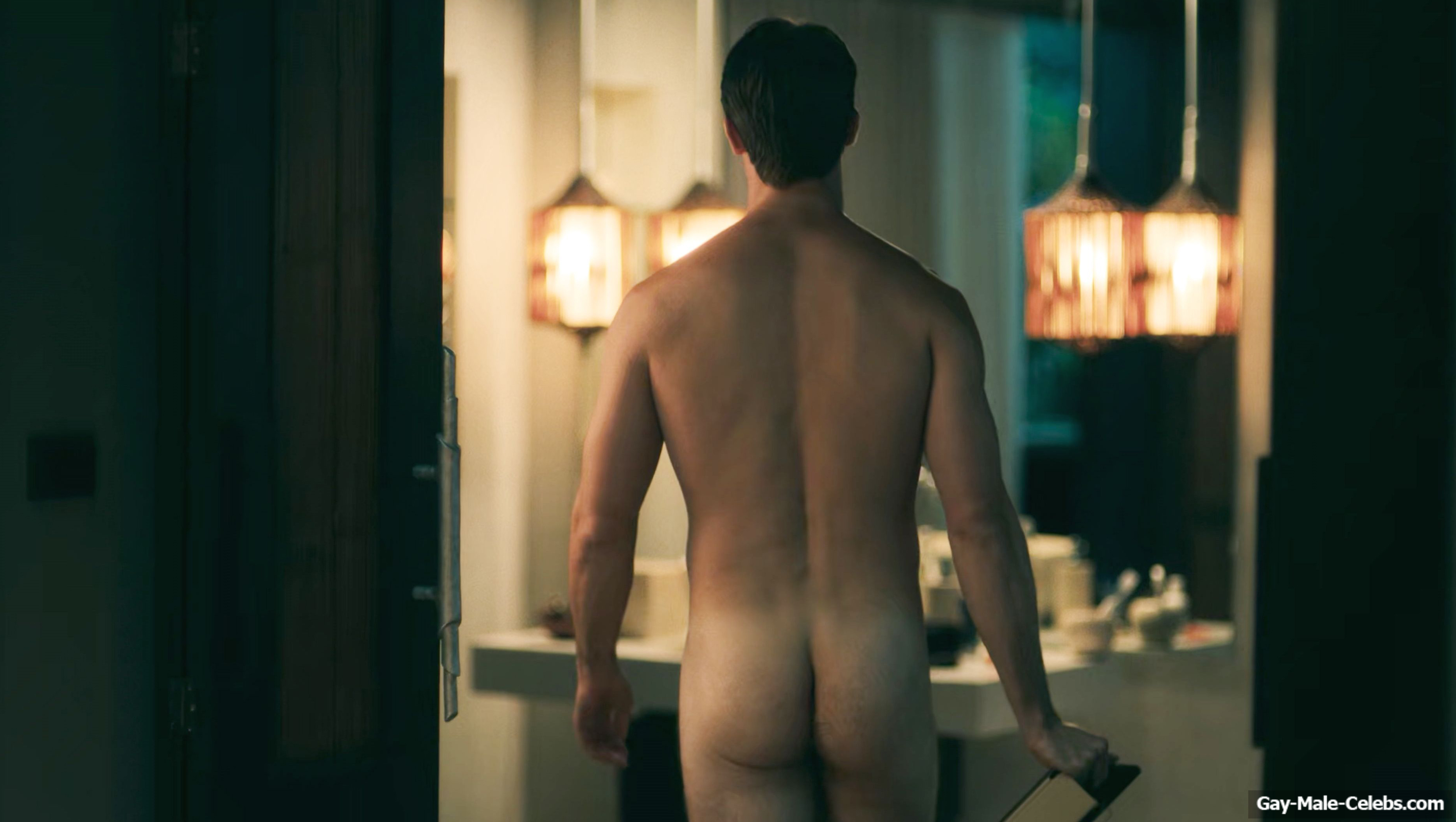 Patrick Schwarzenegger nude in The White Lotus