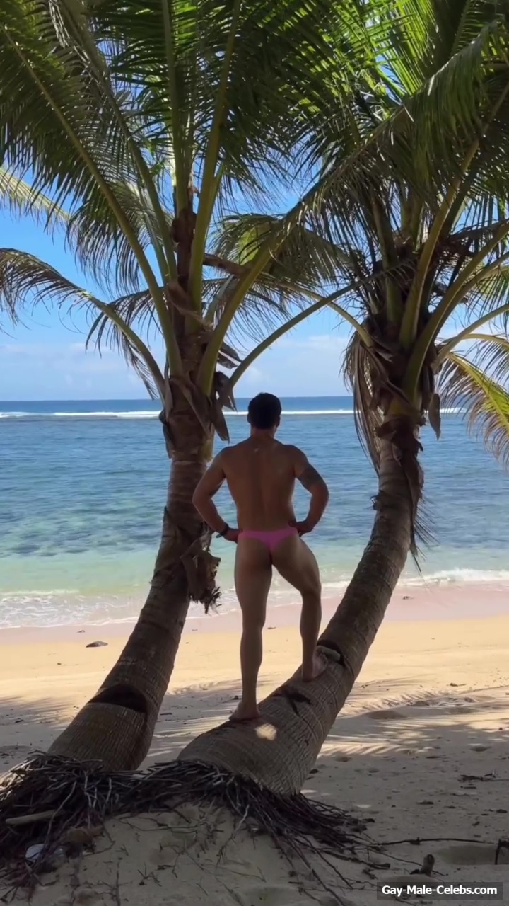  Daniel Rankin nude ass