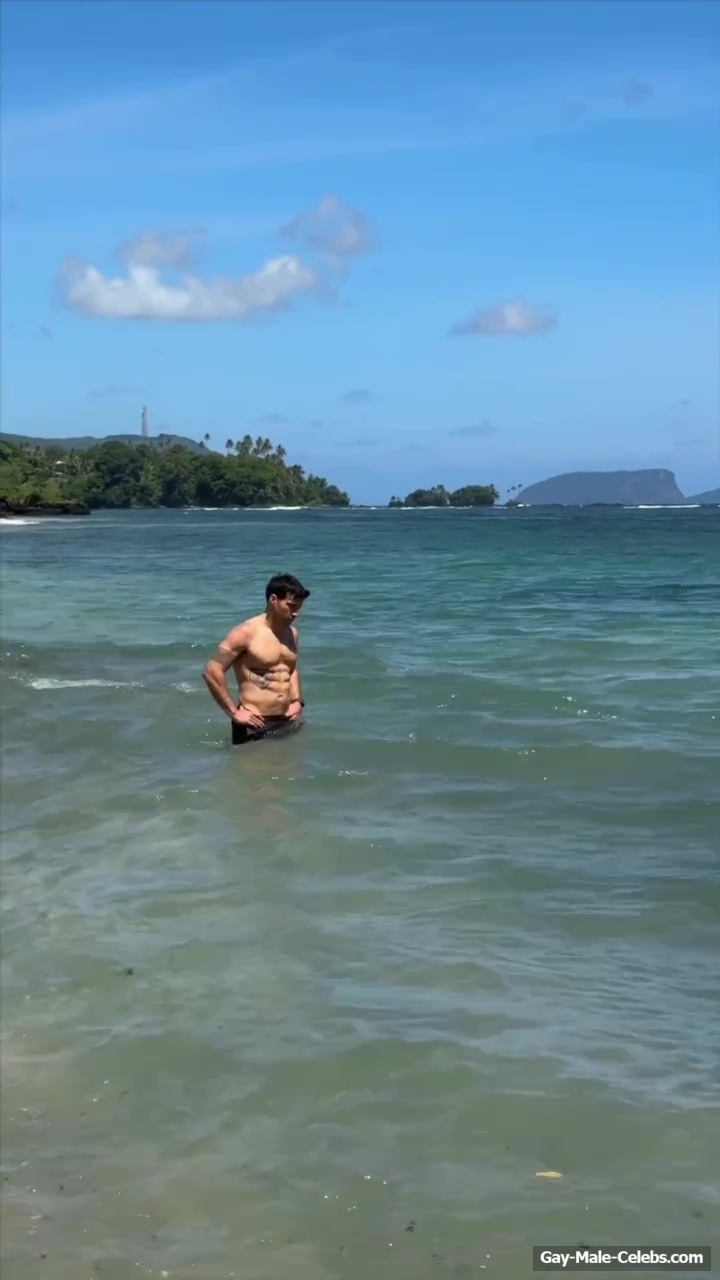  Daniel Rankin nude ass