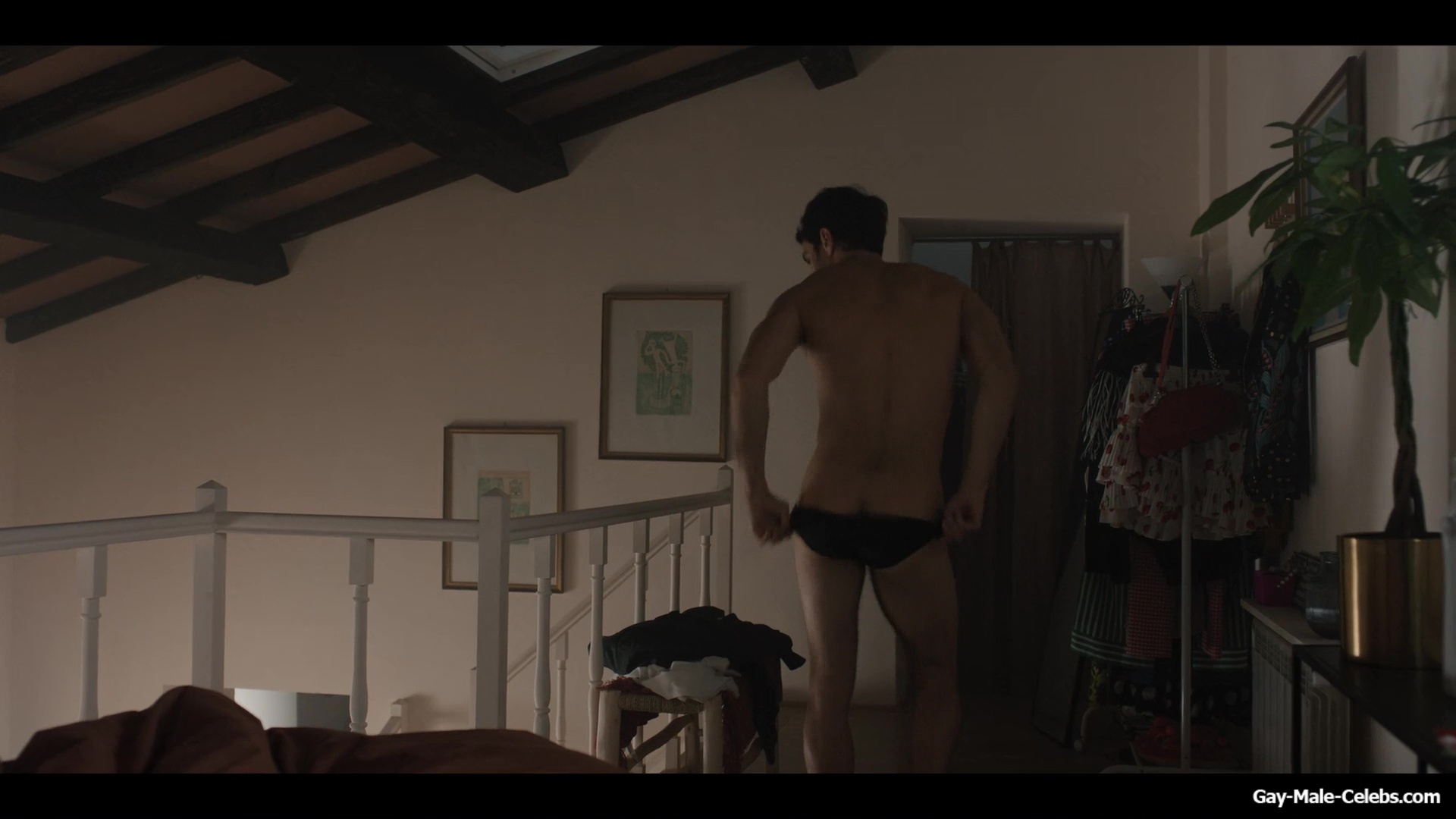 Eugenio Franceschini nude in Emily in Paris