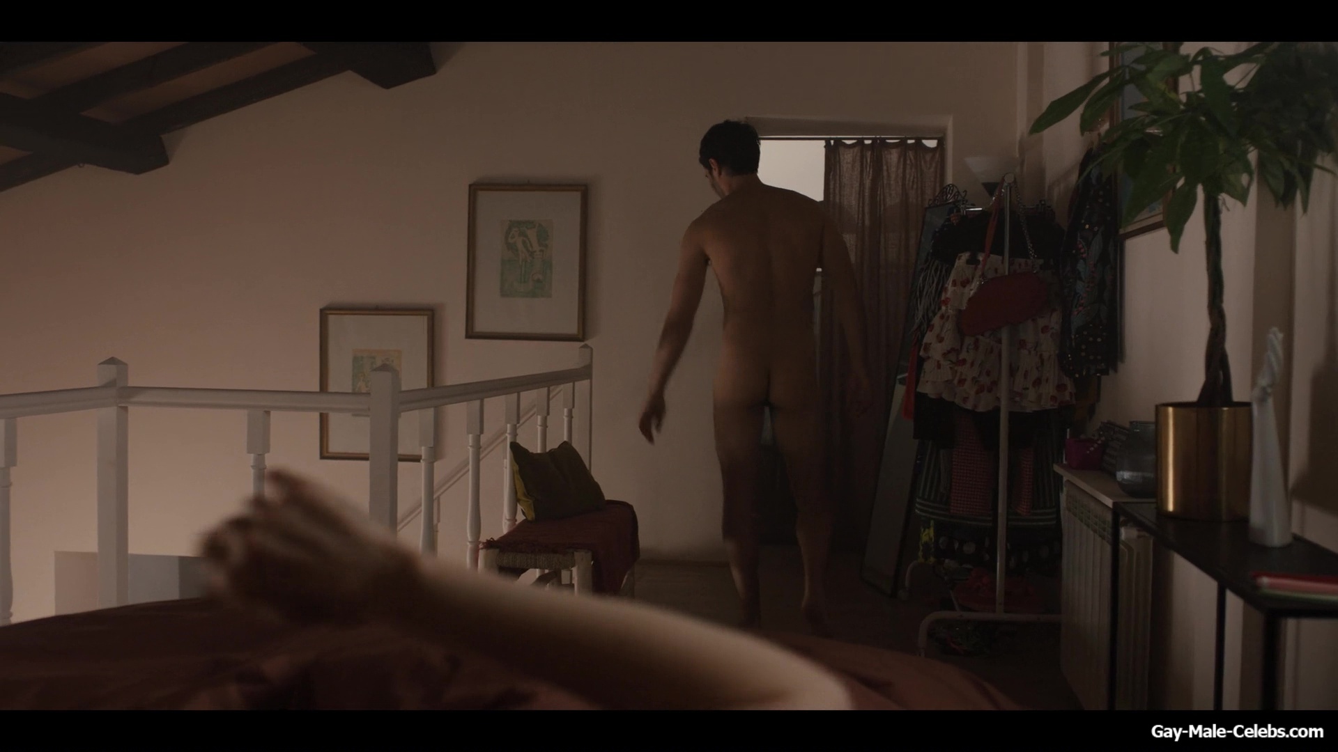 Eugenio Franceschini nude in Emily in Paris