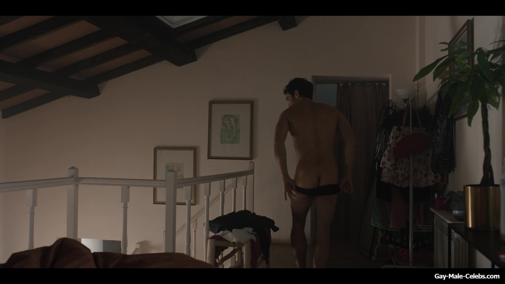 Eugenio Franceschini nude in Emily in Paris