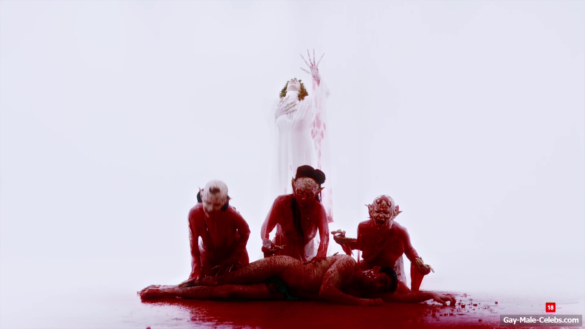 Omar Ayuso nude in Silencio