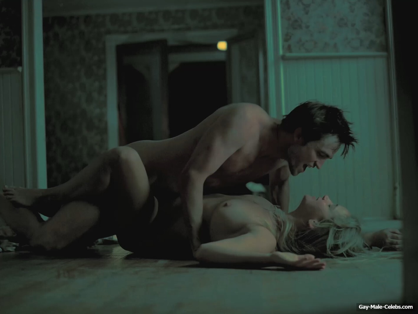 Robert Pattinson nude in Die My Love