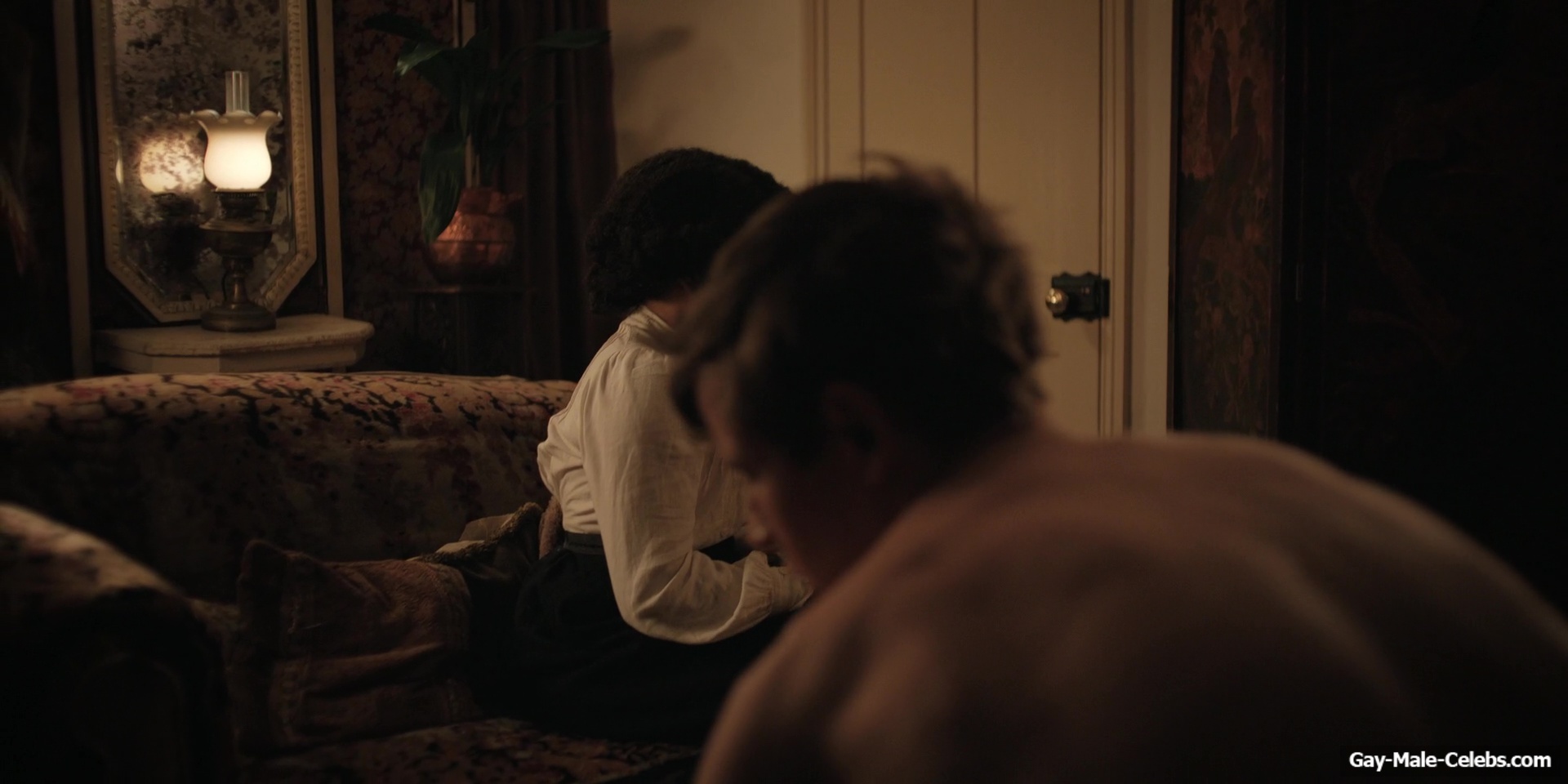 Shaun Thomas Flashes Nude Sexy Bum In The Choral