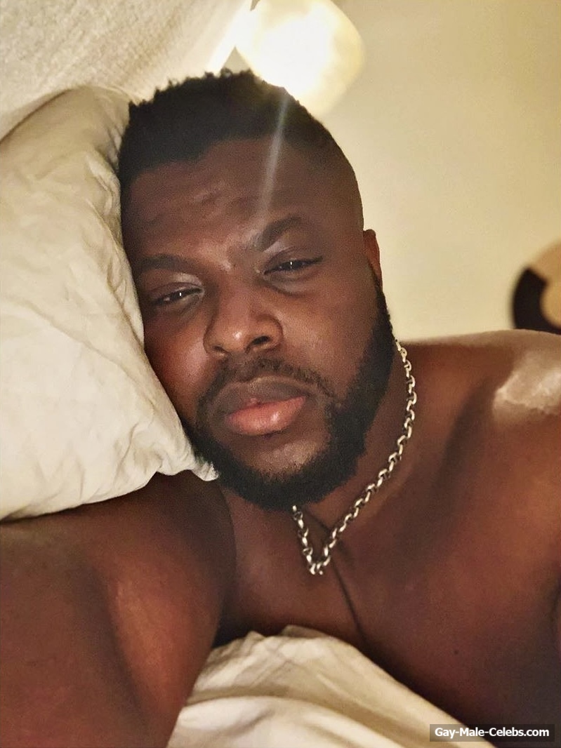 Winston Duke sexy selfie