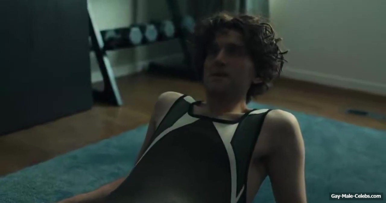 Alexander Skarsgard and Harry Melling gay sex in Pillion