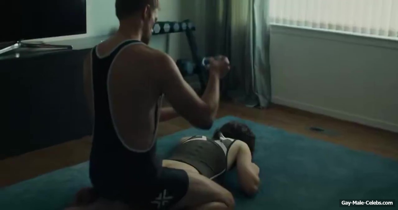 Alexander Skarsgard and Harry Melling gay sex in Pillion