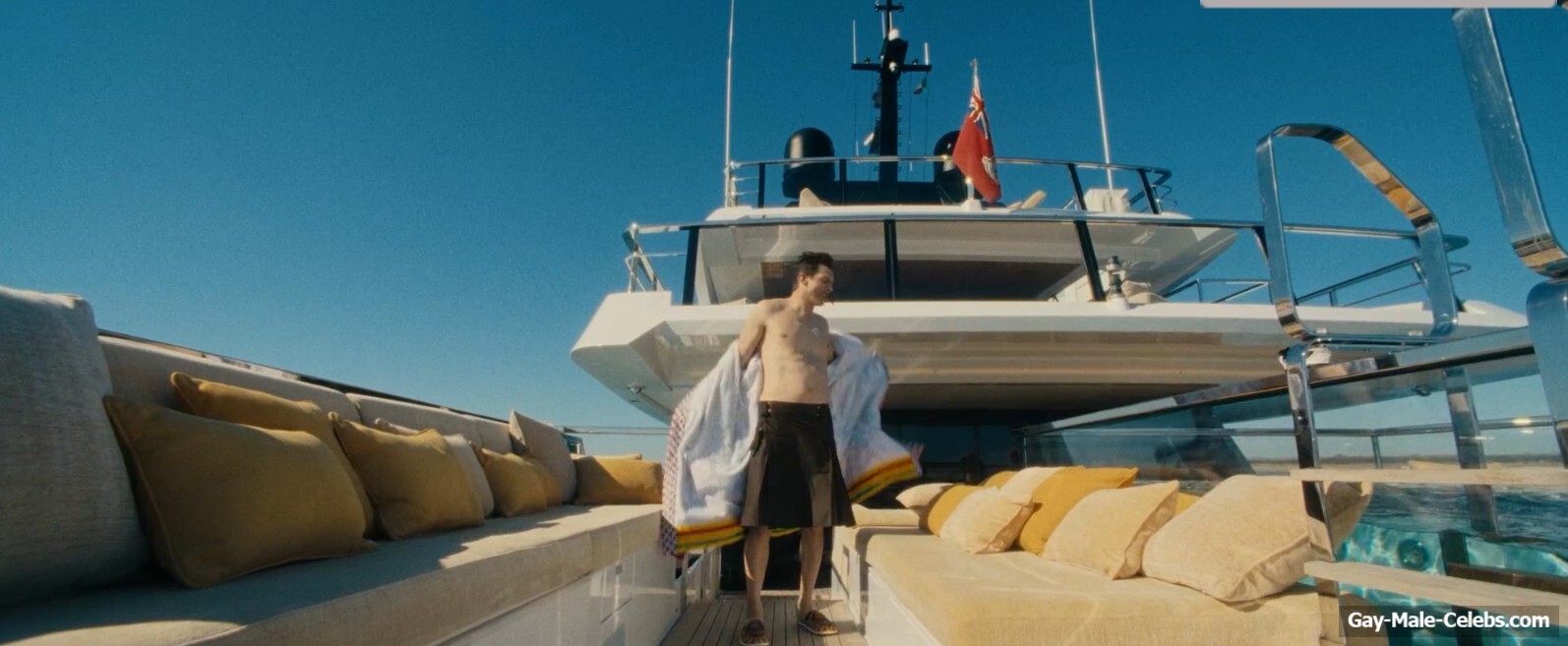 Ashton Kutcher Shirtless And Cock Bulge Scenes in The Beauty