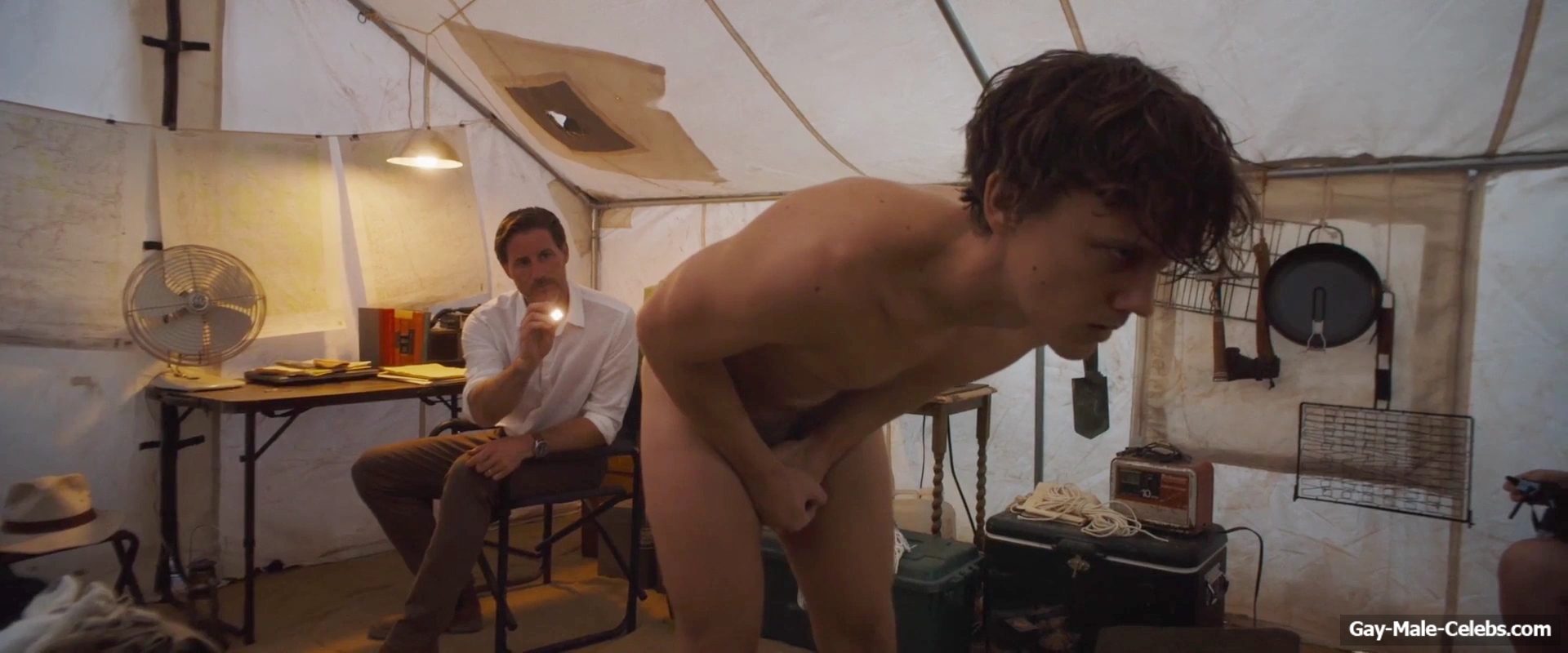 Hunter Doohan nude in The Wilderness