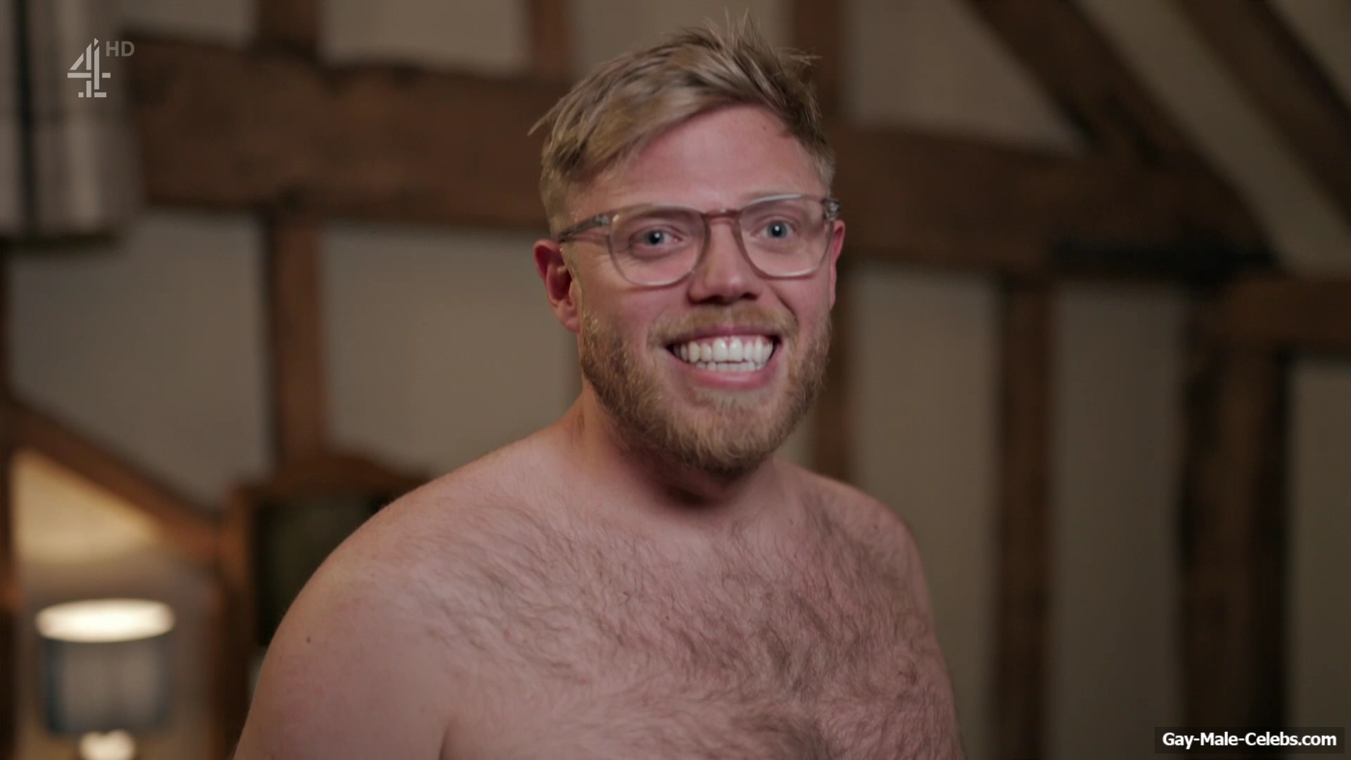 Rob Beckett and Romesh Ranganathan nude in Rob vs Romesh