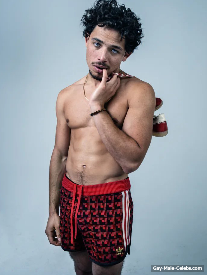 Anthony Ramos shirtless