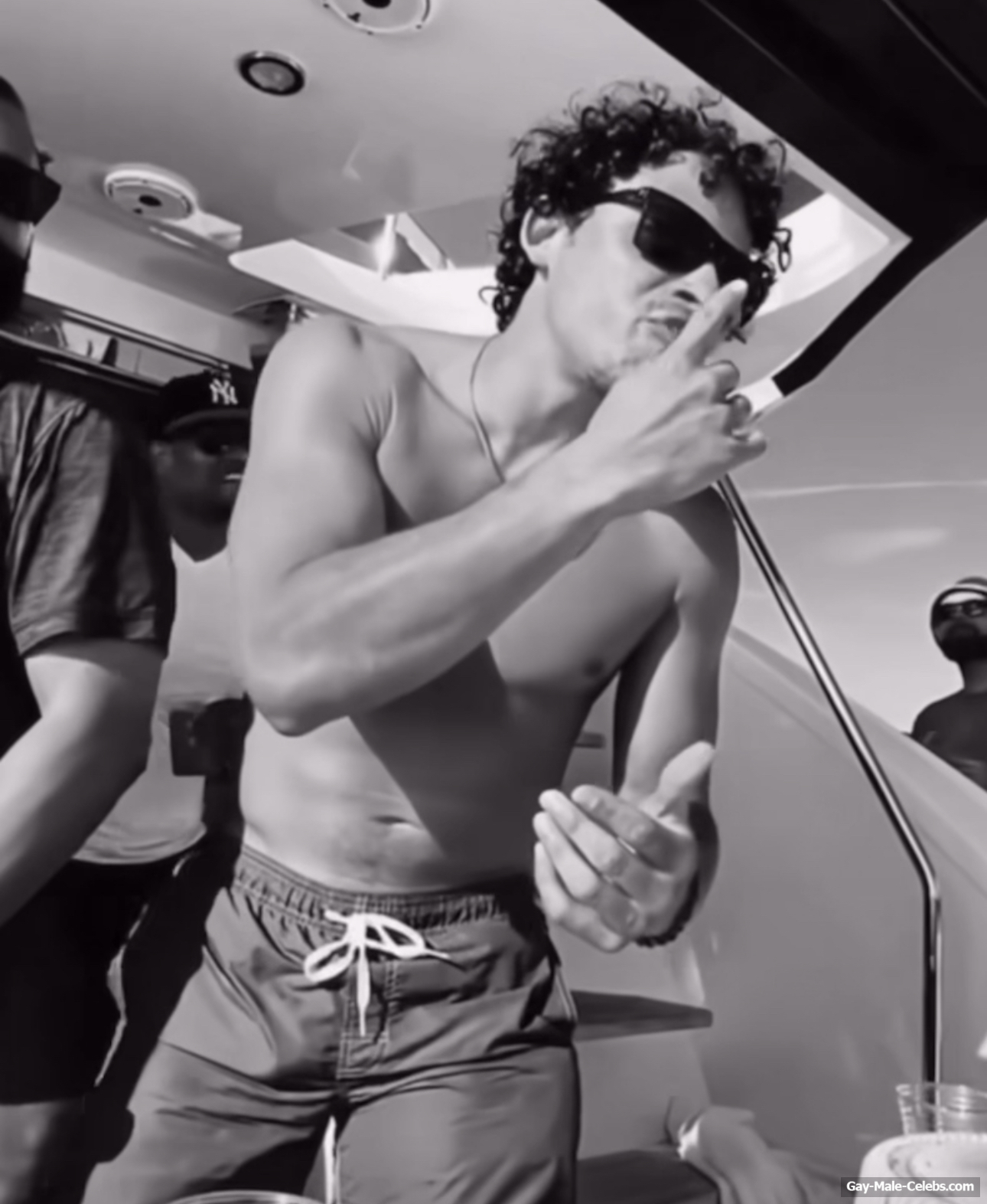 Anthony Ramos naked and bulge photos