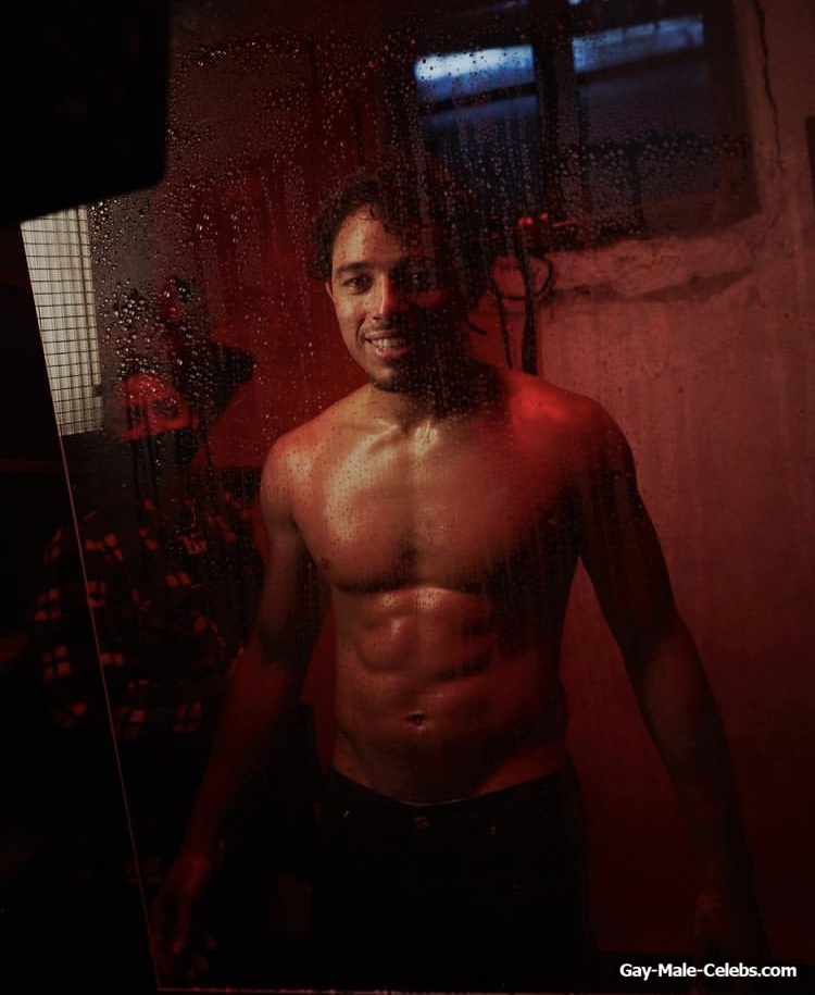 Anthony Ramos naked and bulge photos