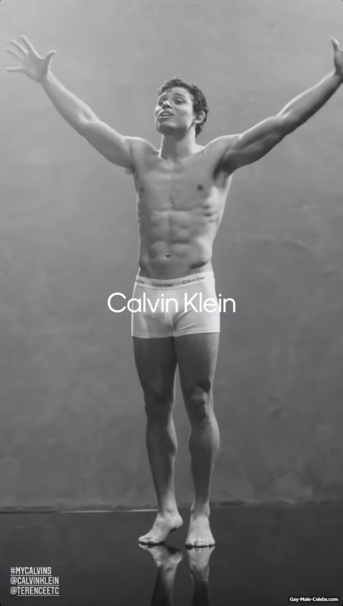 Anthony Ramos naked and bulge photos