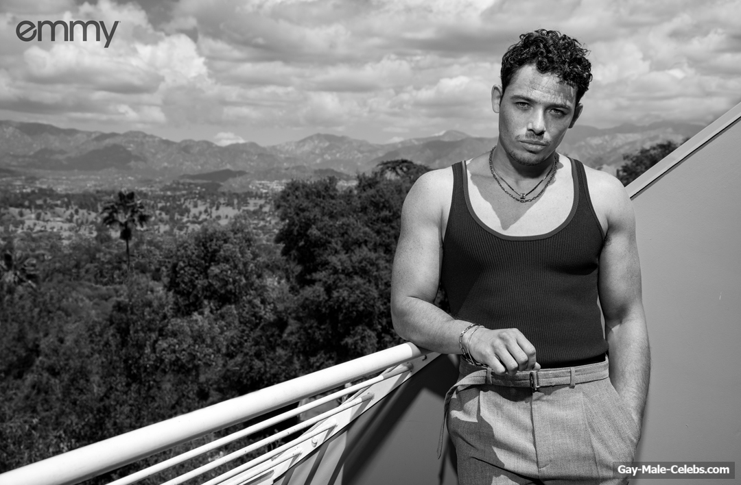 Anthony Ramos naked and bulge photos