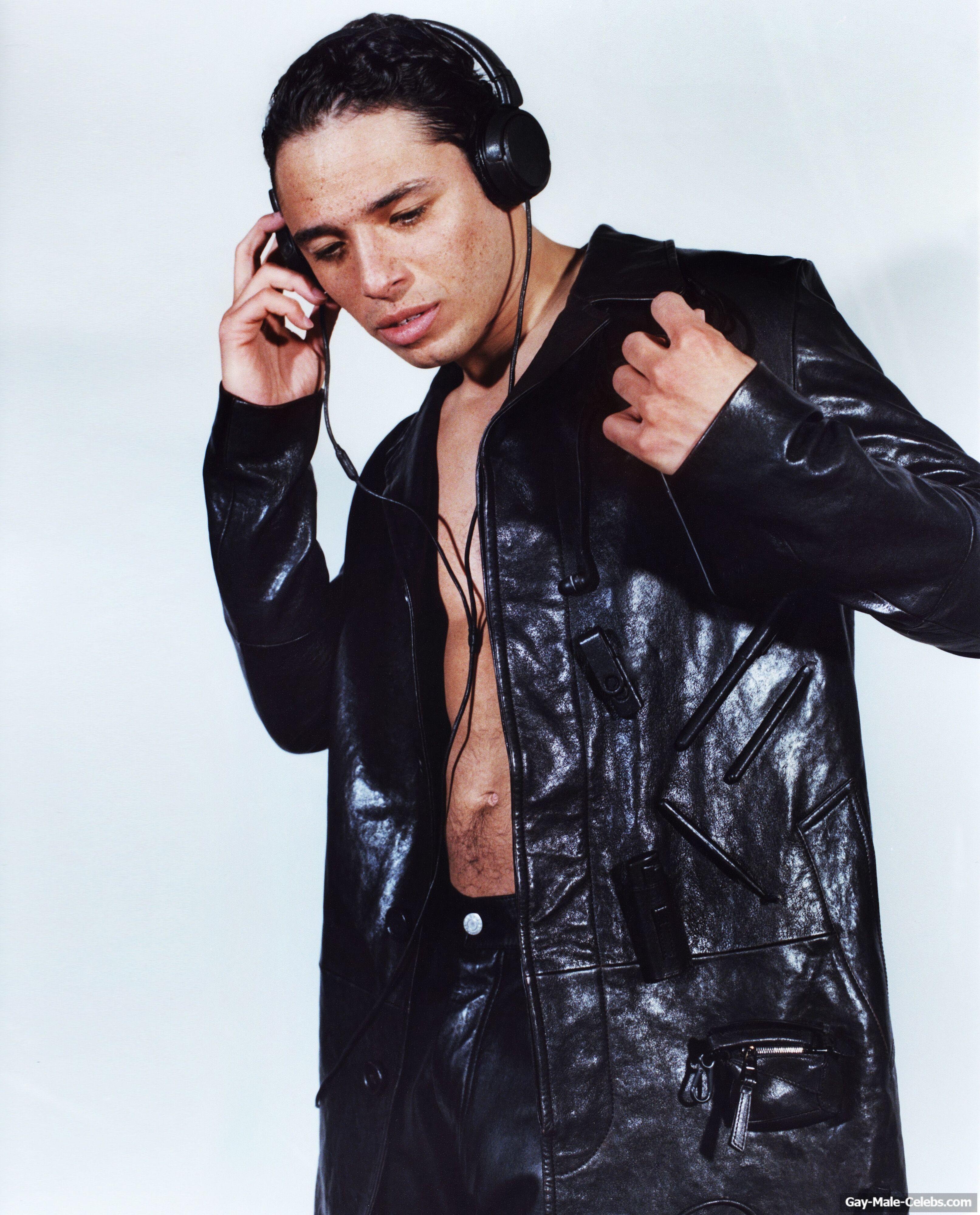 Anthony Ramos naked and bulge photos