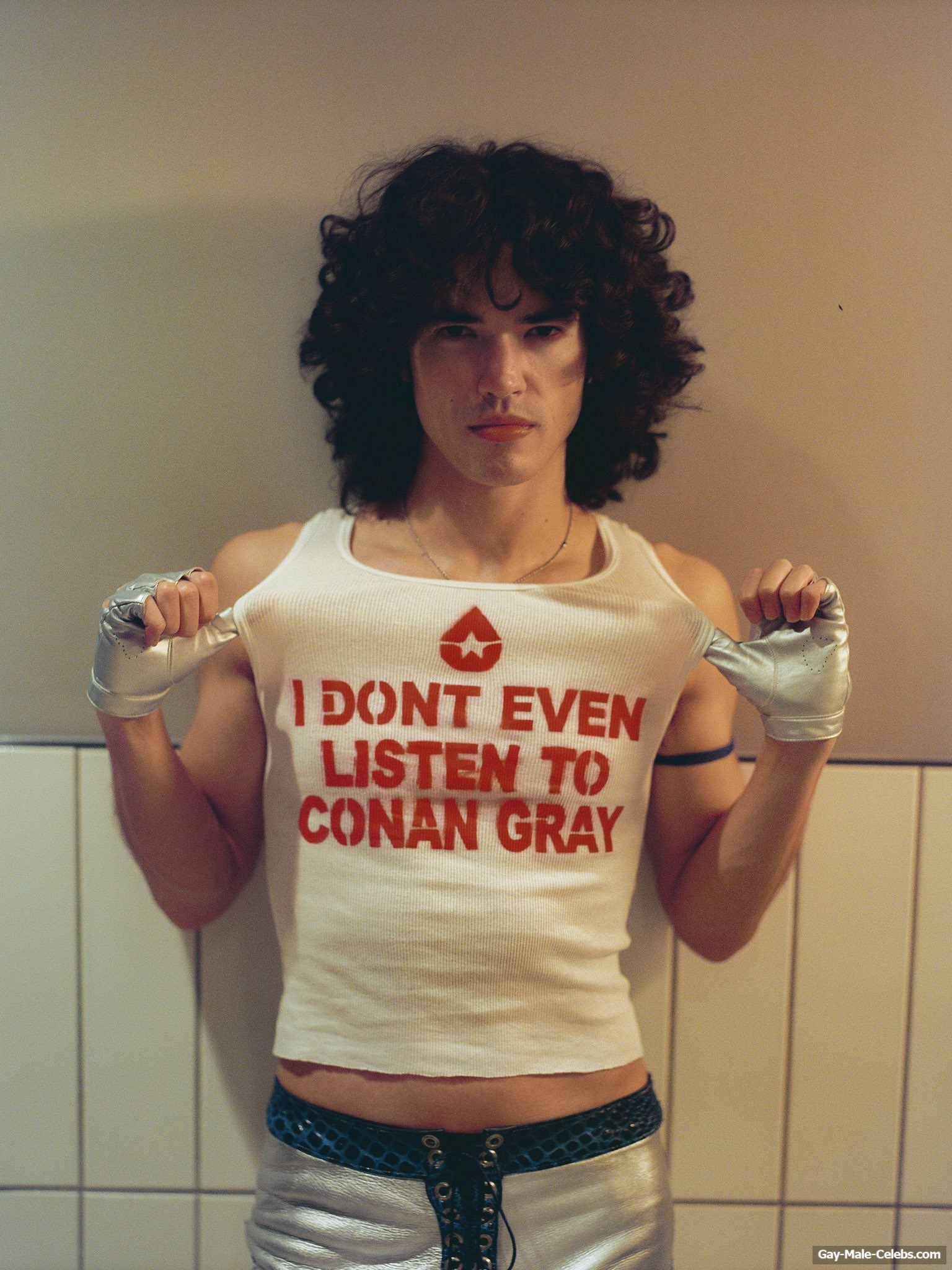 Conan Gray shirtless and sexy pics