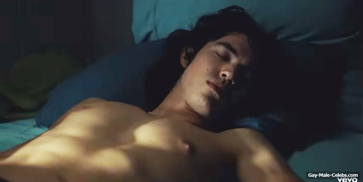 Conan Gray shirtless and sexy pics