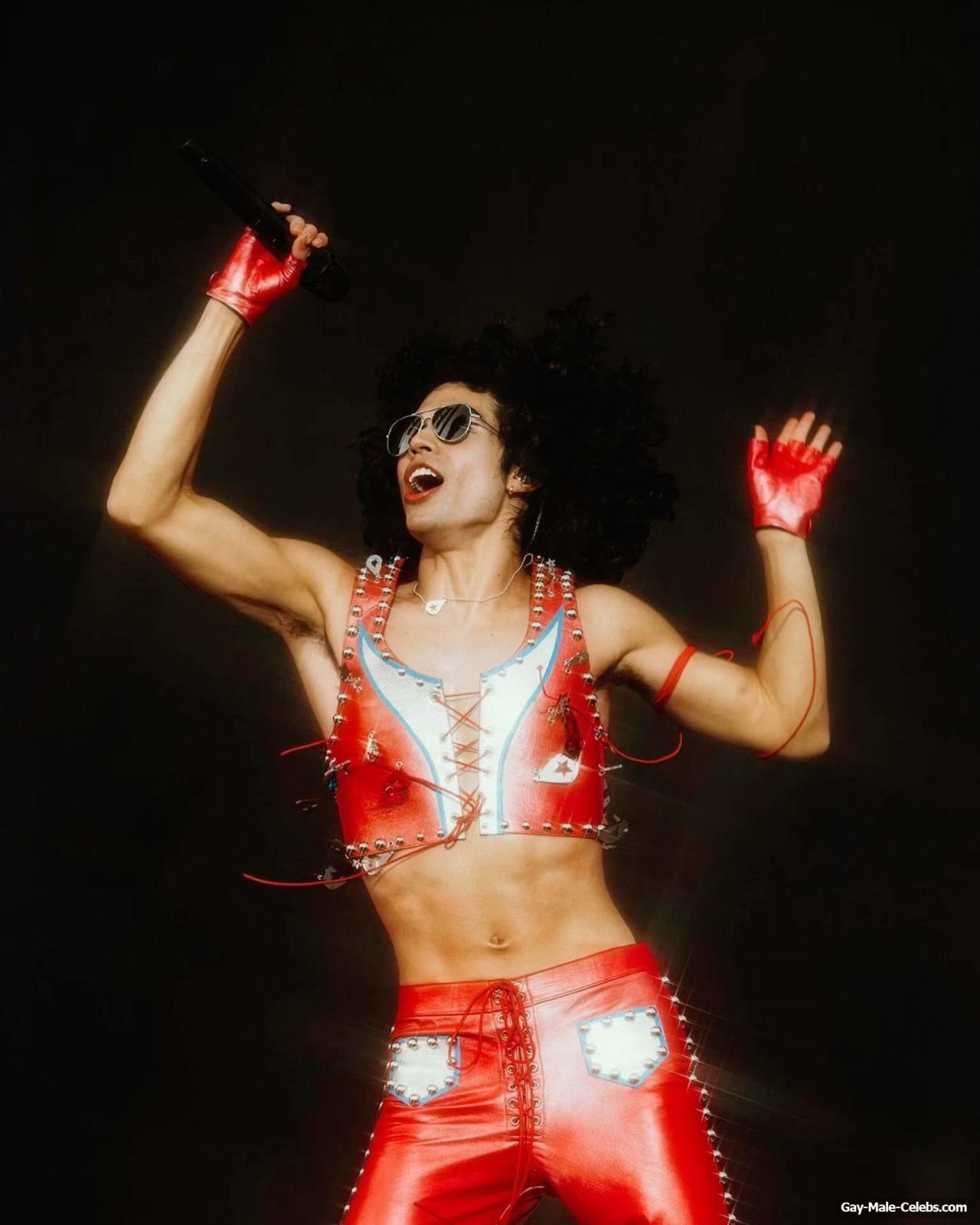 Conan Gray shirtless and sexy pics