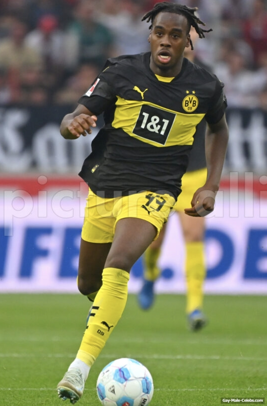 Jamie Gittens Huge Cock Bulge And Shirtless Pics