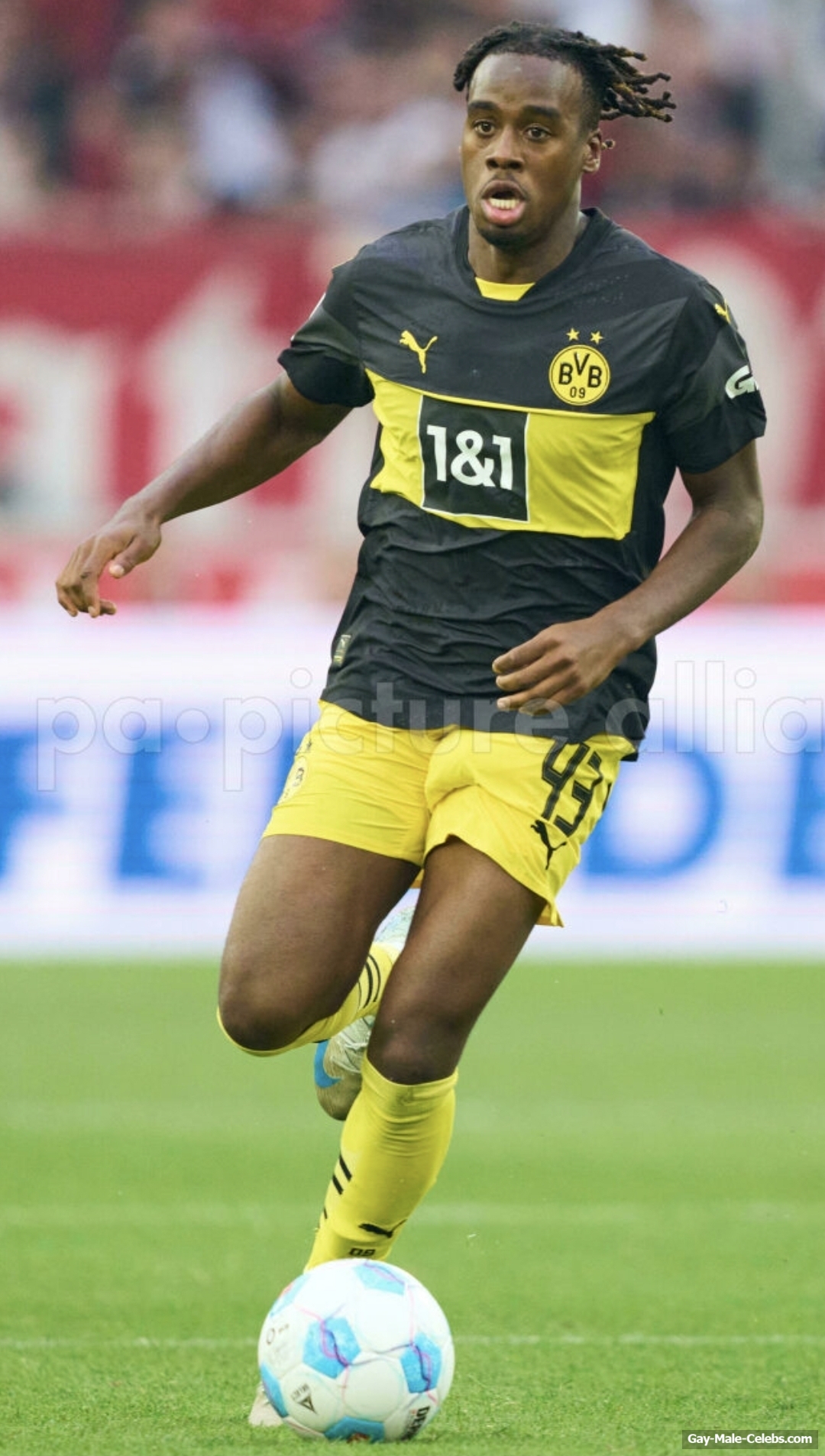 Jamie Gittens Huge Cock Bulge And Shirtless Pics