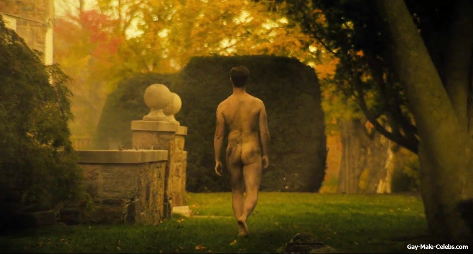 Jesse LaVercombe Frontal Nude in Honey Bunch