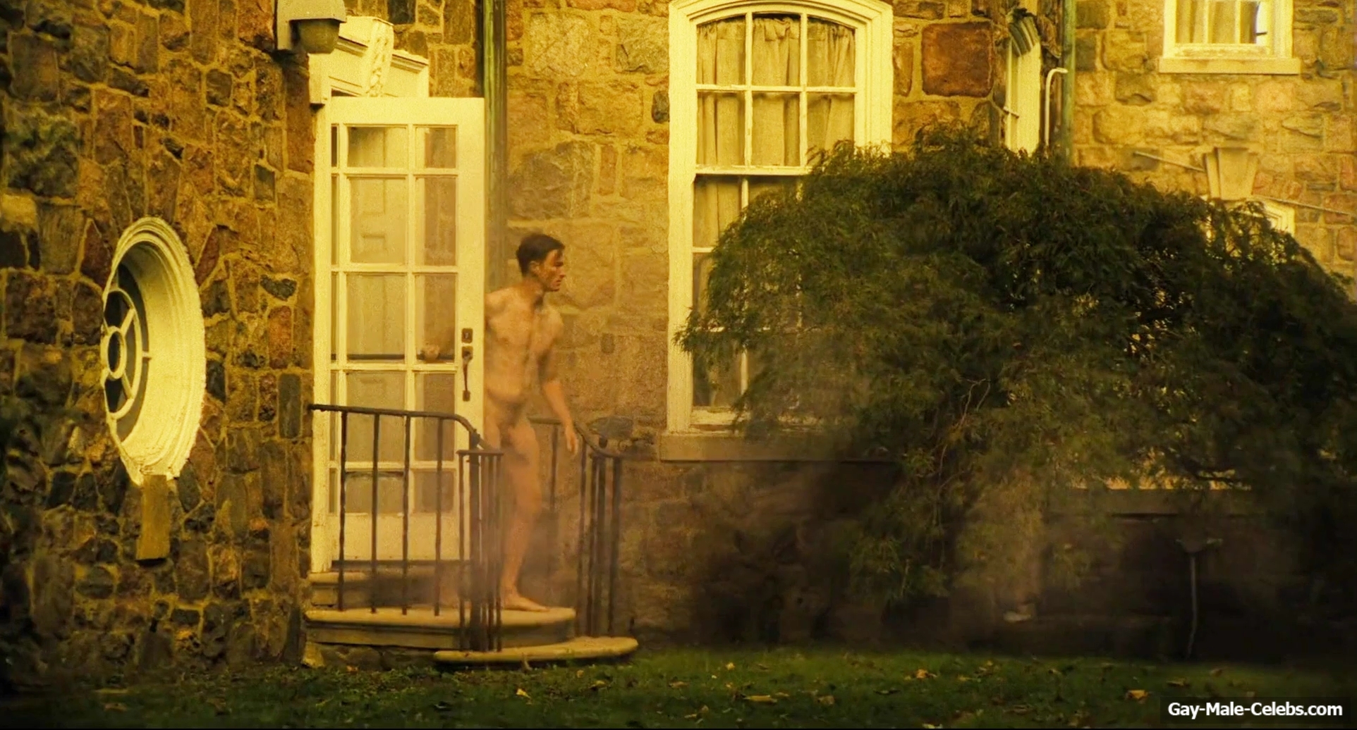 Jesse LaVercombe Frontal Nude in Honey Bunch